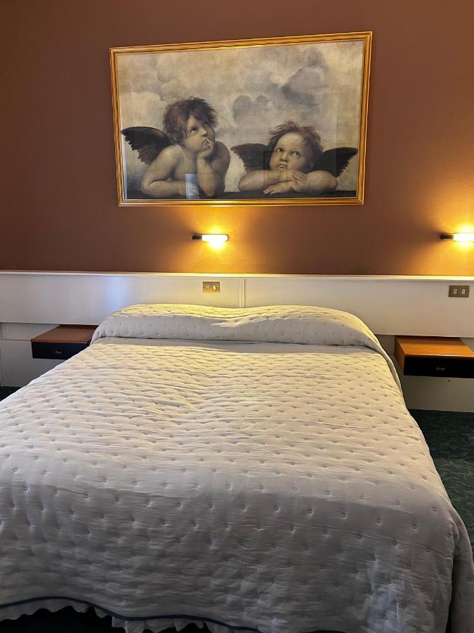 Hotel Rey'S มอนเตกรอตโต แตร์เม ภายนอก รูปภาพ