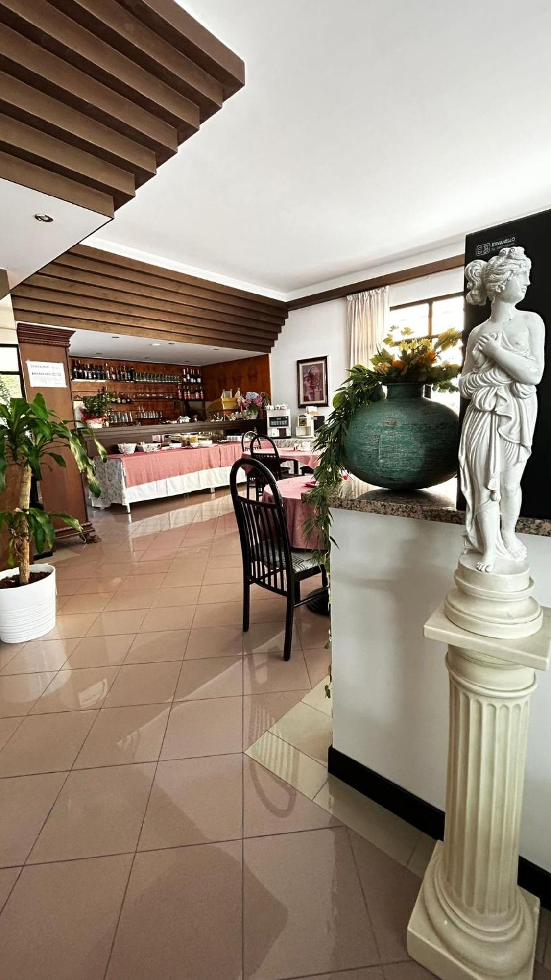 Hotel Rey'S มอนเตกรอตโต แตร์เม ภายนอก รูปภาพ